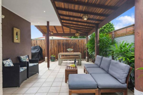 Thalassa Escape - Coastal Chic with Balinese Patio